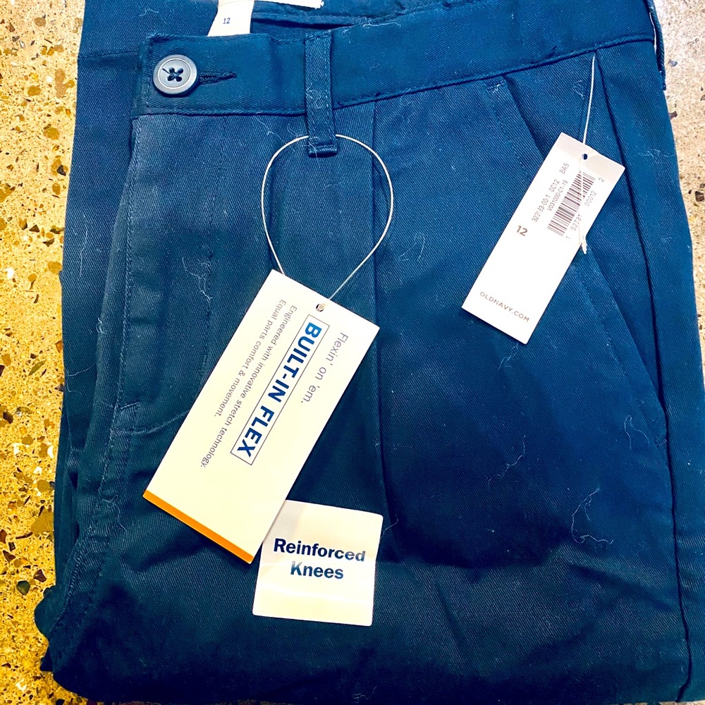 Boy’s Size 12 Pleated Straight Leg Khakis *NWT*